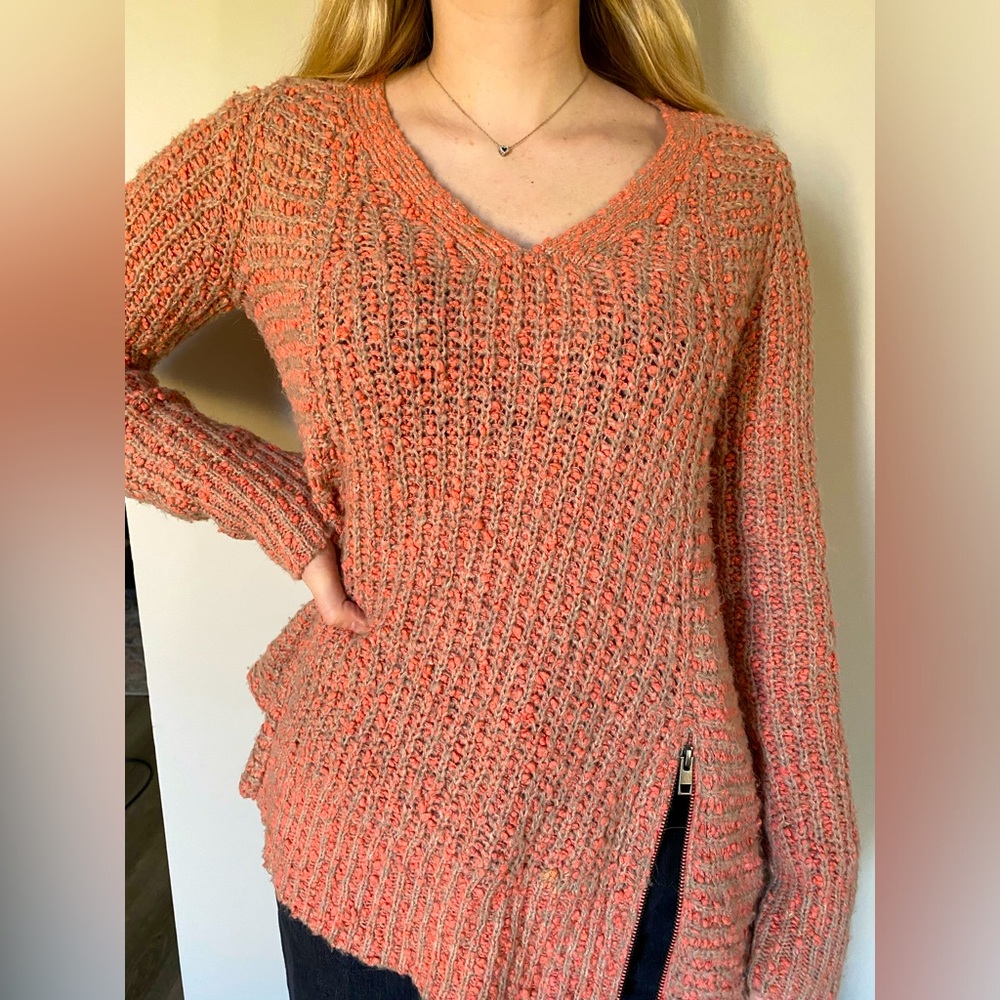 Anthropologie Moth v neck coral sweater with asymmetrical zipper size small